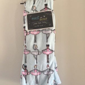 Ballerina Luxe Plush Throw